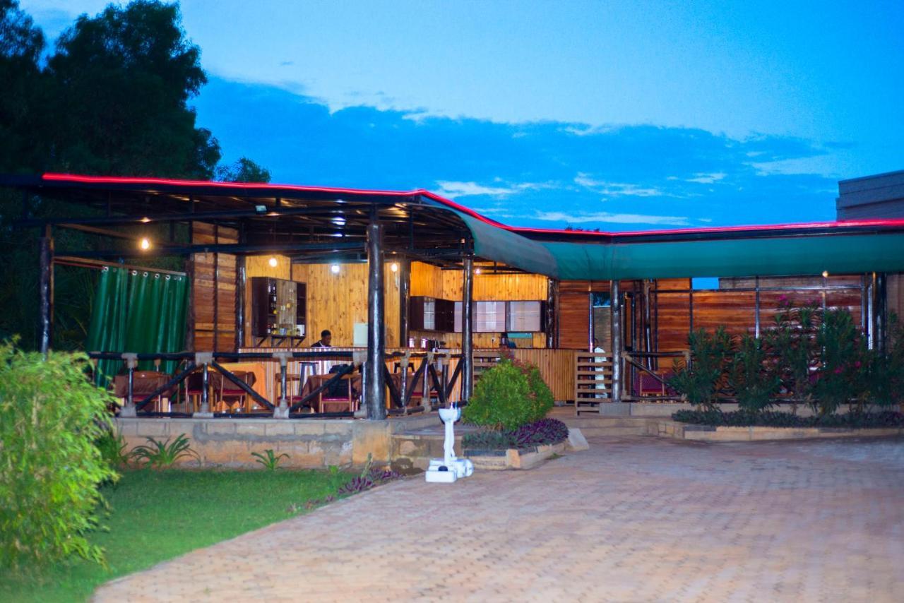 Quality Inn Hotel Kigali Exterior photo