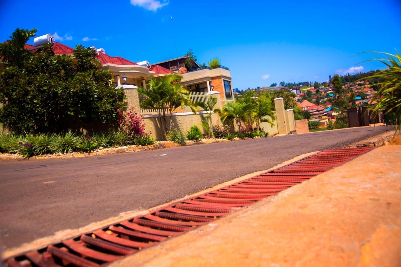 Quality Inn Hotel Kigali Exterior photo